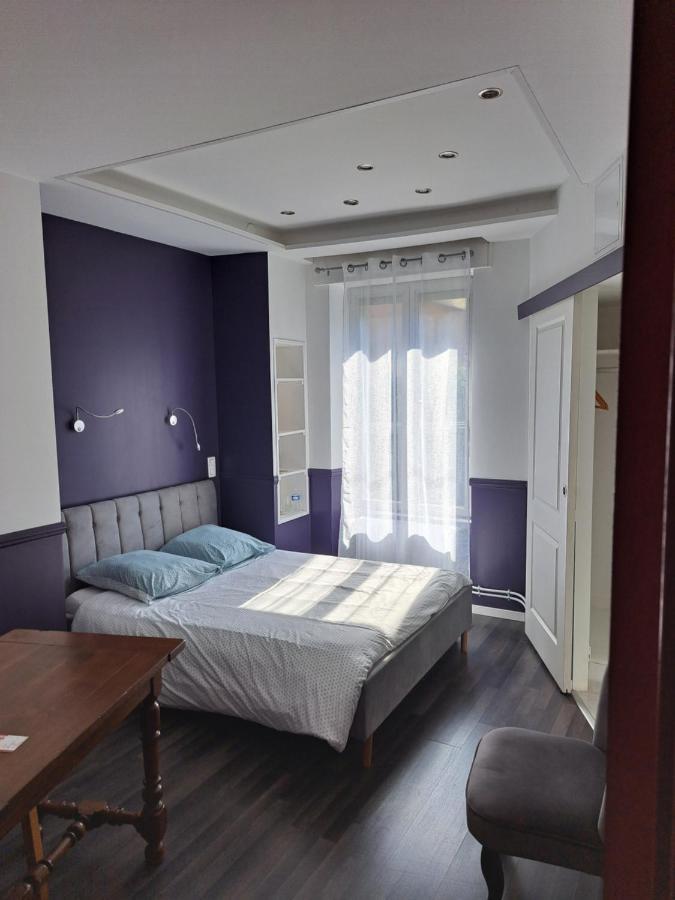 L'Appartement - Chambre Avec Salle De Bains Et Wc Dans Une Galerie D'Art Montbéliard Buitenkant foto