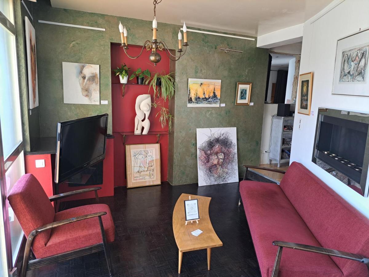 L'Appartement - Chambre Avec Salle De Bains Et Wc Dans Une Galerie D'Art Montbéliard Buitenkant foto